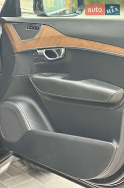 Внедорожник / Кроссовер Volvo XC90 2015 в 