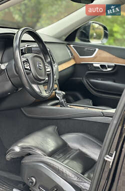 Внедорожник / Кроссовер Volvo XC90 2015 в 