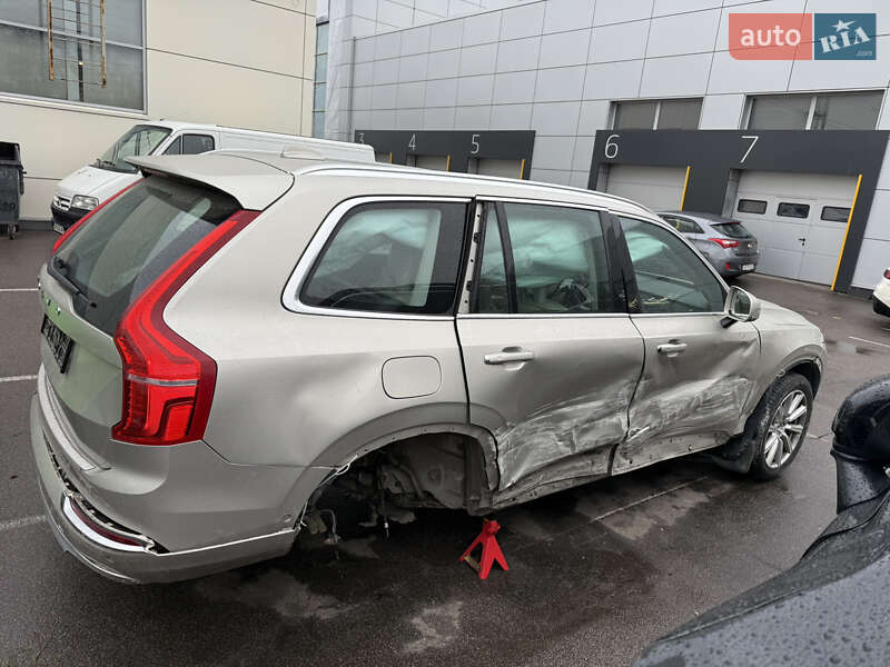 Позашляховик / Кросовер Volvo XC90 2016 в Києві