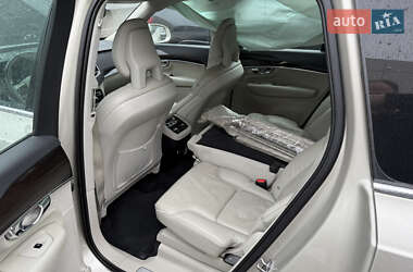 Внедорожник / Кроссовер Volvo XC90 2016 в 