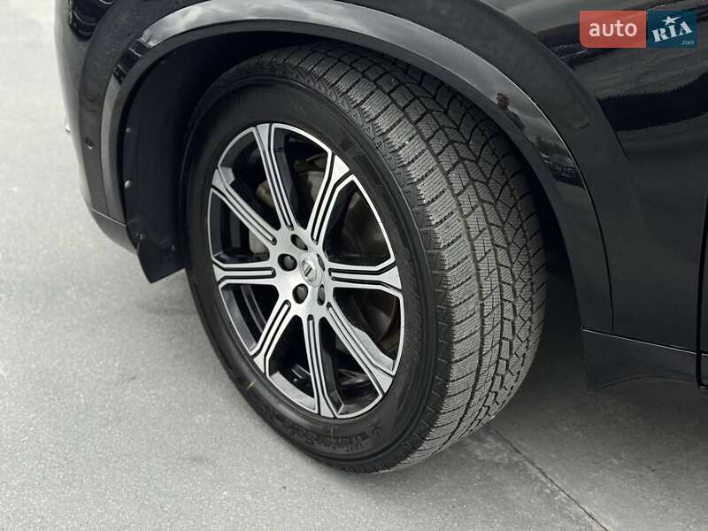 Внедорожник / Кроссовер Volvo XC90 2019 в Ровно