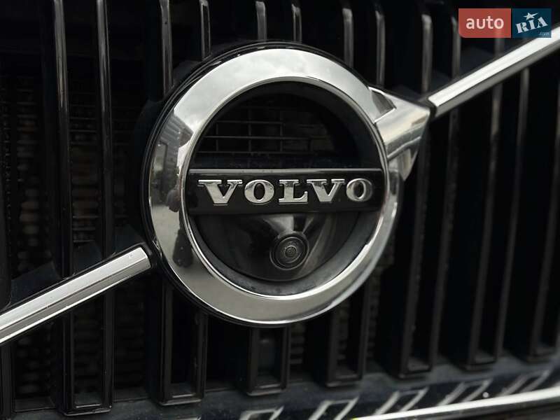 Внедорожник / Кроссовер Volvo XC90 2019 в Ровно