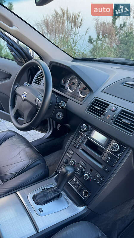 Позашляховик / Кросовер Volvo XC90 2011 в Луцьку