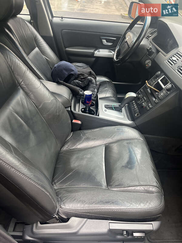 Внедорожник / Кроссовер Volvo XC90 2005 в Киеве
