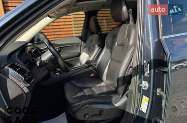 Внедорожник / Кроссовер Volvo XC90 2017 в 