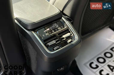 Внедорожник / Кроссовер Volvo XC90 2017 в 