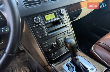 Внедорожник / Кроссовер Volvo XC90 2011 в 
