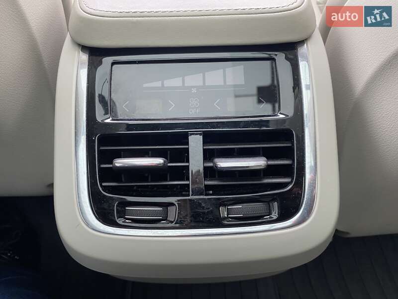 Позашляховик / Кросовер Volvo XC90 2015 в Києві фото 23 Позашляховик / Кросовер Volvo XC90 2015 в Києві
