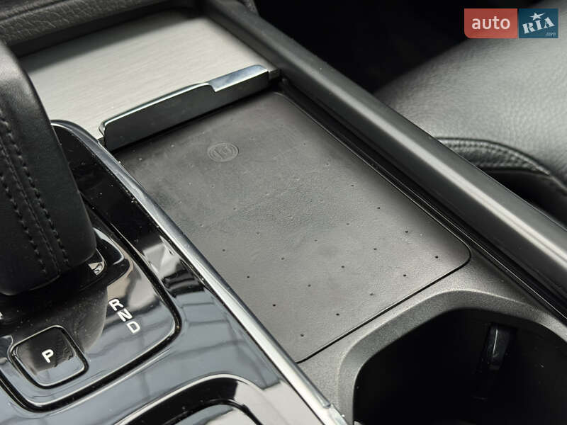 Внедорожник / Кроссовер Volvo XC90 2020 в Киеве