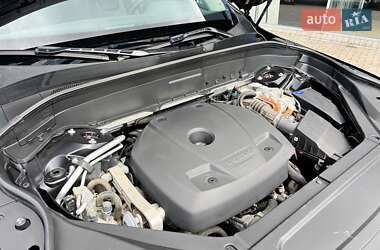 Позашляховик / Кросовер Volvo XC90 2021 в  фото 45 Позашляховик / Кросовер Volvo XC90 2021 в