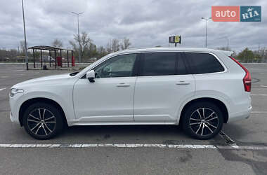 Позашляховик / Кросовер Volvo XC90 2019 в  фото 4 Позашляховик / Кросовер Volvo XC90 2019 в