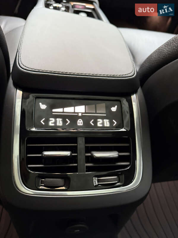 Внедорожник / Кроссовер Volvo XC90 2022 в Киеве фото 47 Внедорожник / Кроссовер Volvo XC90 2022 в Киеве