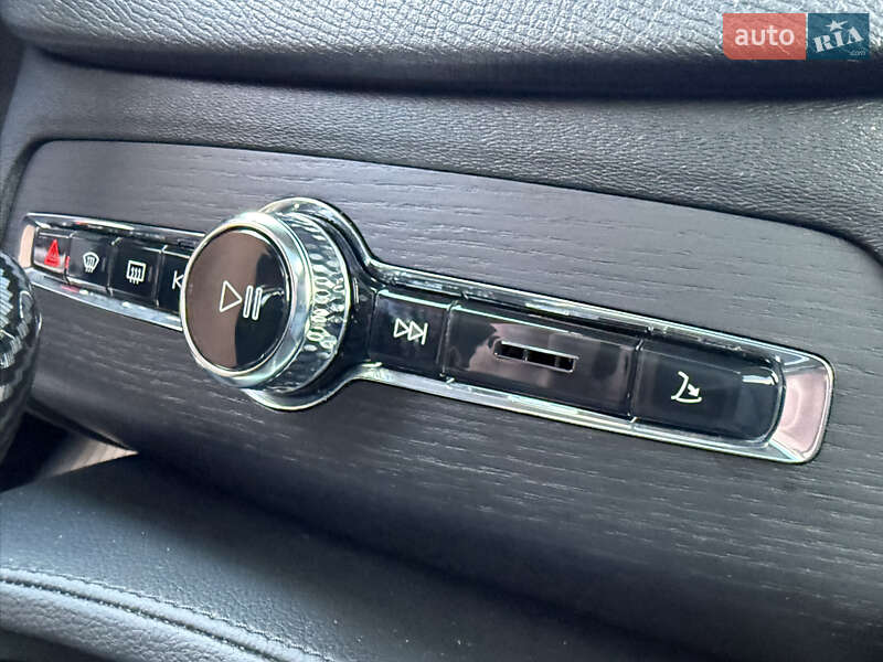 Внедорожник / Кроссовер Volvo XC90 2019 в Черновцах фото 48 Внедорожник / Кроссовер Volvo XC90 2019 в Черновцах