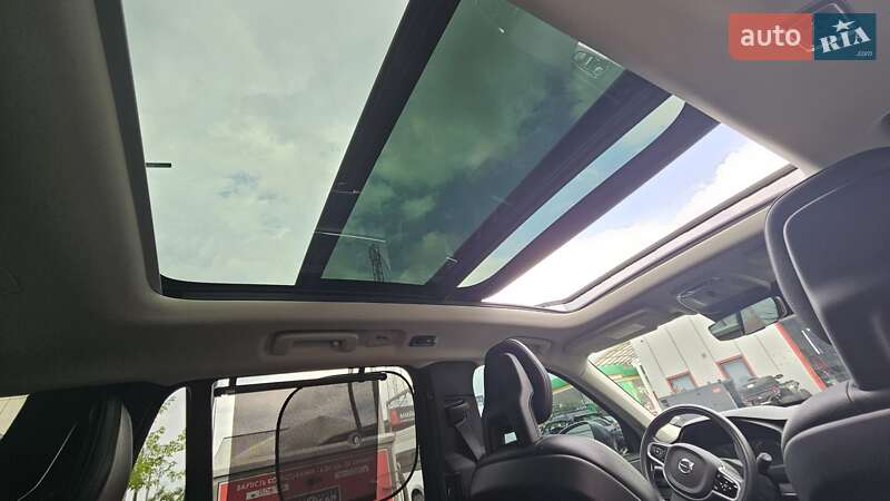 Внедорожник / Кроссовер Volvo XC90 2020 в Киеве