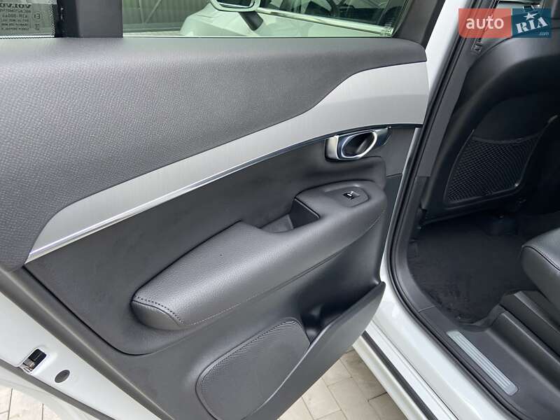 Позашляховик / Кросовер Volvo XC90 2019 в Києві