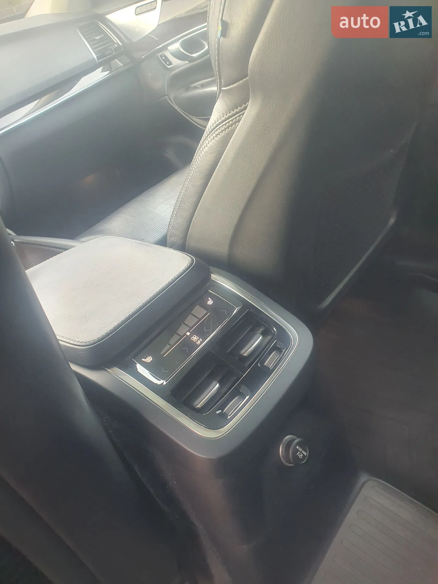 2017 Volvo XC90 - мініатюра 15