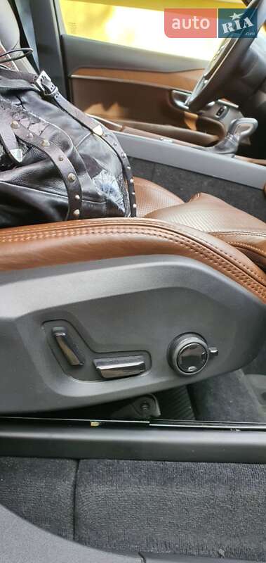 Позашляховик / Кросовер Volvo XC90 2017 в Мукачевому