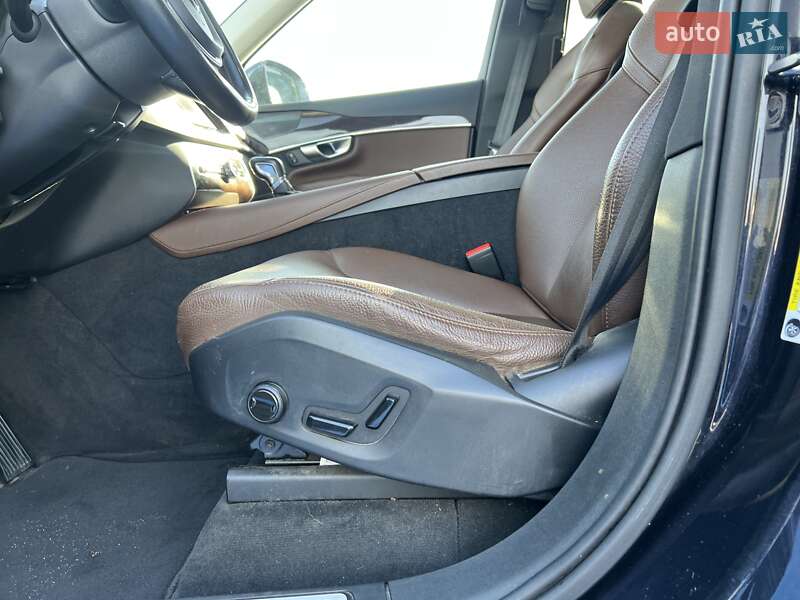 Внедорожник / Кроссовер Volvo XC90 2019 в Киеве