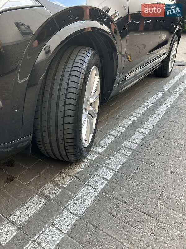 Внедорожник / Кроссовер Volvo XC90 2016 в Киеве