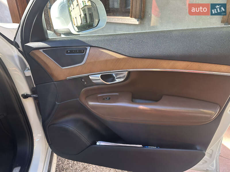 Внедорожник / Кроссовер Volvo XC90 2017 в Львове