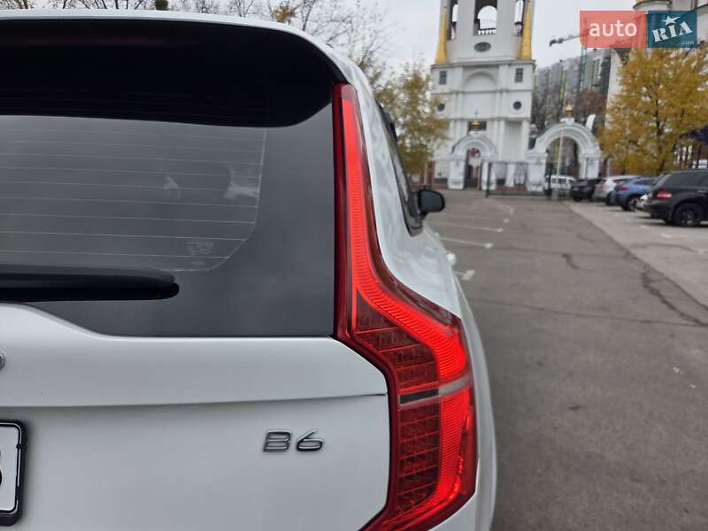 Внедорожник / Кроссовер Volvo XC90 2020 в Киеве