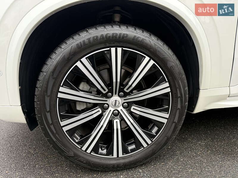 Внедорожник / Кроссовер Volvo XC90 2023 в Киеве