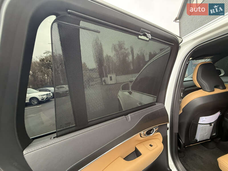 Внедорожник / Кроссовер Volvo XC90 2023 в Киеве