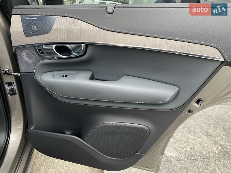 Внедорожник / Кроссовер Volvo XC90 2020 в Киеве