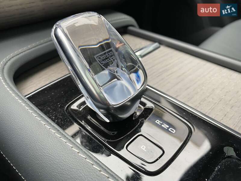 Внедорожник / Кроссовер Volvo XC90 2020 в Киеве