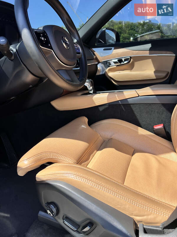 Внедорожник / Кроссовер Volvo XC90 2019 в Львове фото 12 Внедорожник / Кроссовер Volvo XC90 2019 в Львове