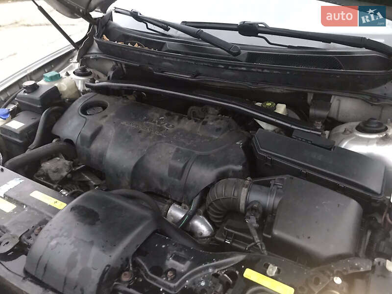 Внедорожник / Кроссовер Volvo XC90 2004 в Киеве