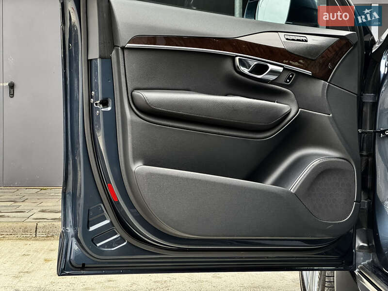 Позашляховик / Кросовер Volvo XC90 2018 в Києві