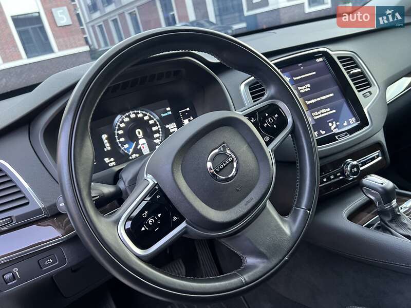Внедорожник / Кроссовер Volvo XC90 2018 в Киеве фото 22 Внедорожник / Кроссовер Volvo XC90 2018 в Киеве