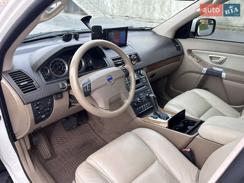 Внедорожник / Кроссовер Volvo XC90 2010 в Львове