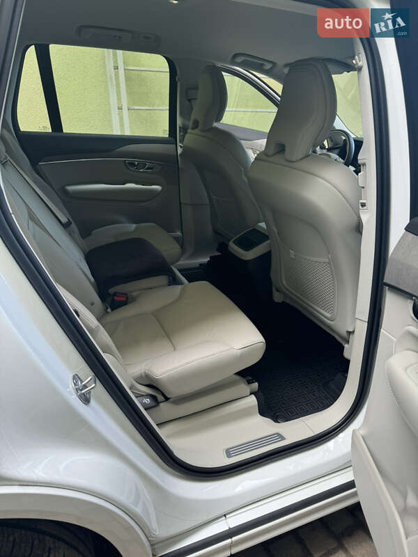 Внедорожник / Кроссовер Volvo XC90 2024 в Киеве