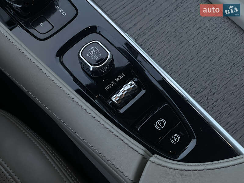 Внедорожник / Кроссовер Volvo XC90 2020 в Одессе фото 35 Внедорожник / Кроссовер Volvo XC90 2020 в Одессе