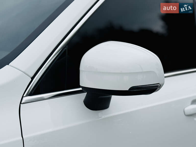 Внедорожник / Кроссовер Volvo XC90 2017 в Здолбунове