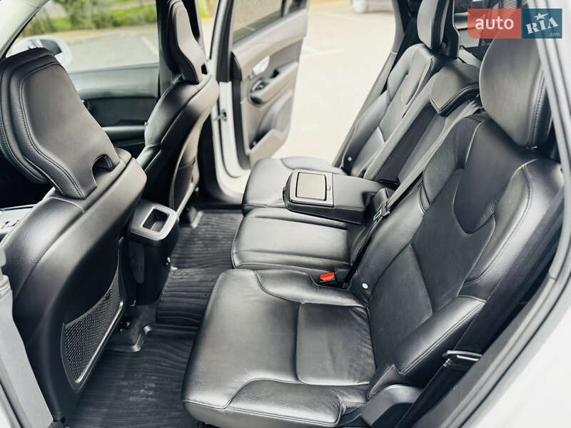 Внедорожник / Кроссовер Volvo XC90 2017 в Здолбунове