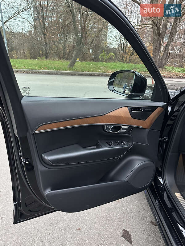 Позашляховик / Кросовер Volvo XC90 2018 в Києві фото 8 Позашляховик / Кросовер Volvo XC90 2018 в Києві