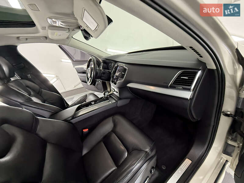 Внедорожник / Кроссовер Volvo XC90 2015 в Трускавце фото 28 Внедорожник / Кроссовер Volvo XC90 2015 в Трускавце