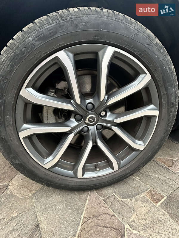 Внедорожник / Кроссовер Volvo XC90 2018 в Киеве