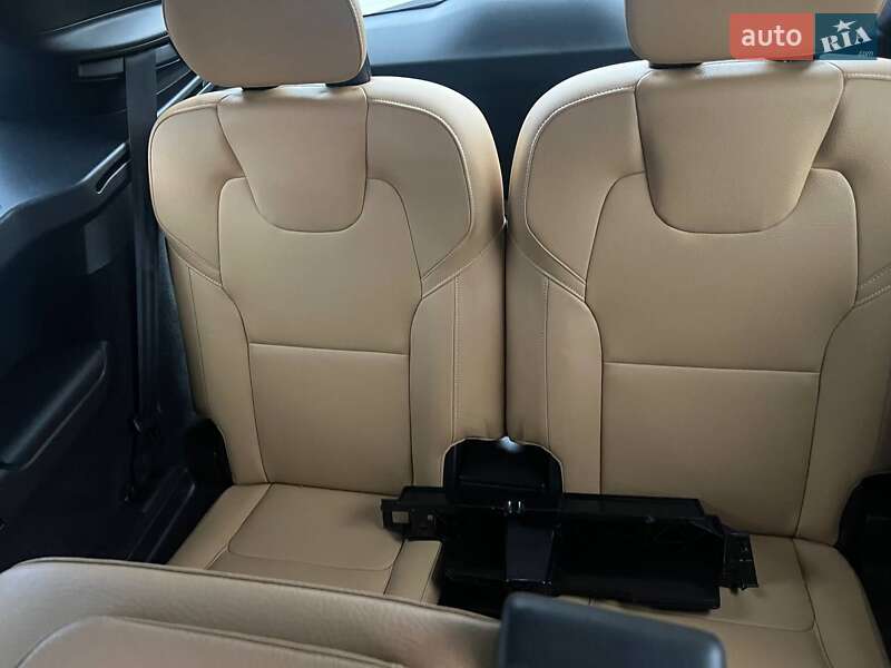 Внедорожник / Кроссовер Volvo XC90 2017 в Тернополе