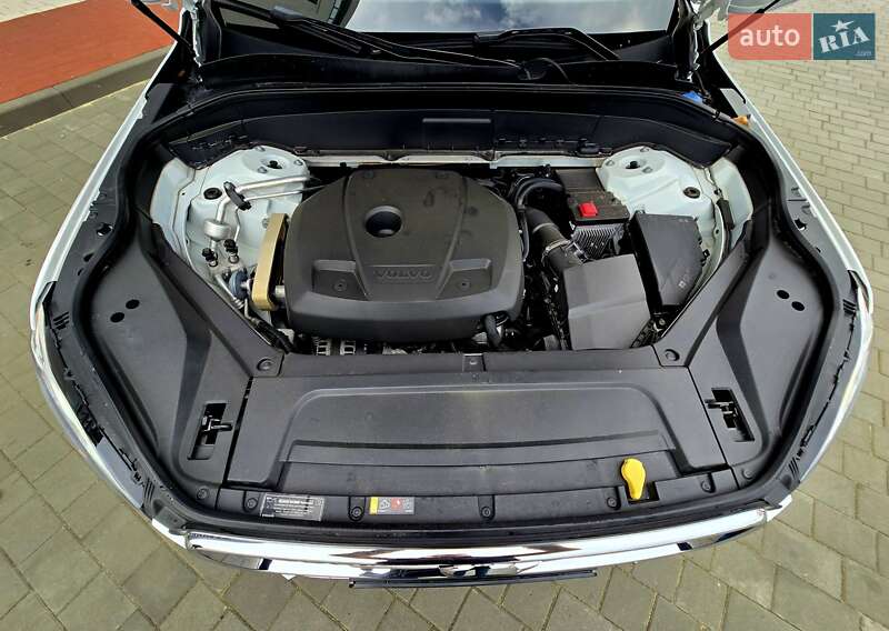 Внедорожник / Кроссовер Volvo XC90 2018 в Ивано-Франковске