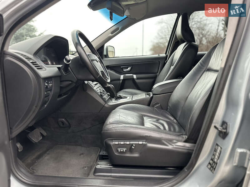 Внедорожник / Кроссовер Volvo XC90 2011 в Стрые