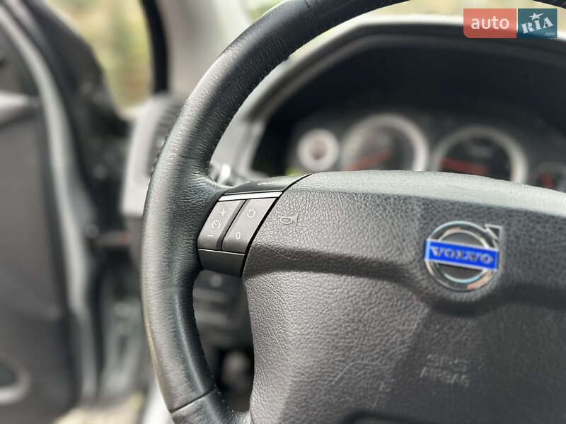 Внедорожник / Кроссовер Volvo XC90 2011 в Стрые