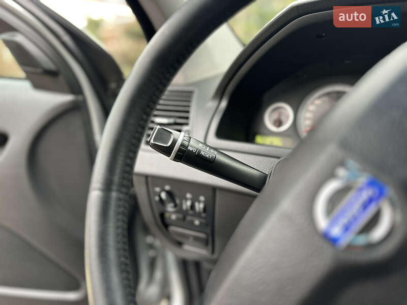 Внедорожник / Кроссовер Volvo XC90 2011 в Стрые