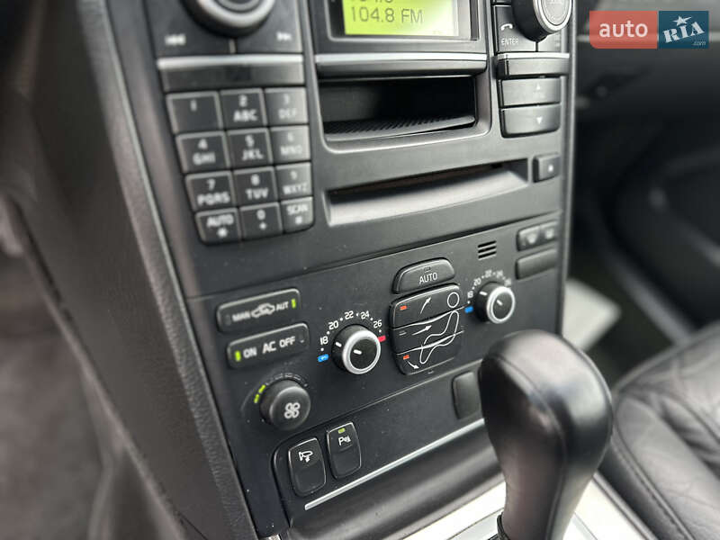 Внедорожник / Кроссовер Volvo XC90 2011 в Стрые