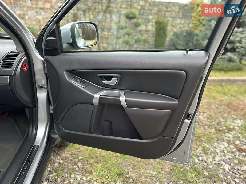 Внедорожник / Кроссовер Volvo XC90 2011 в Стрые