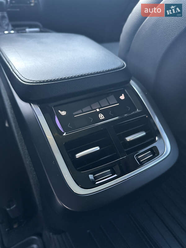 Внедорожник / Кроссовер Volvo XC90 2019 в Дрогобыче