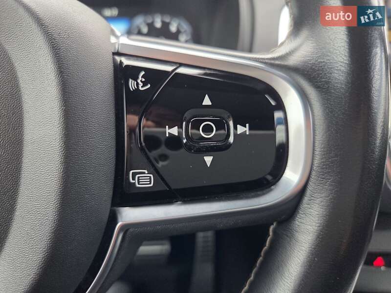 Внедорожник / Кроссовер Volvo XC90 2020 в Киеве фото 31 Внедорожник / Кроссовер Volvo XC90 2020 в Киеве